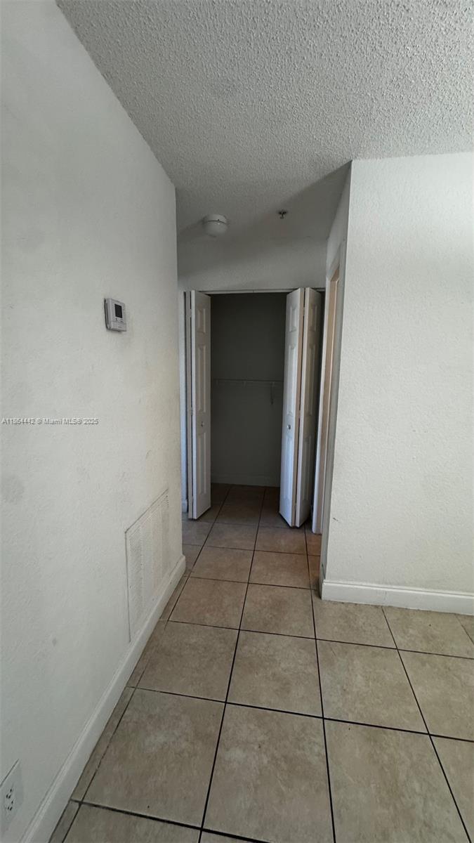 SUNDANCE AT PLANTATION CO - Residential Lease