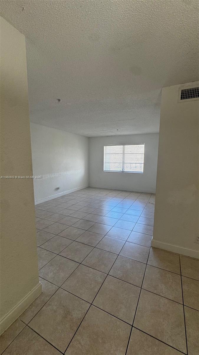 SUNDANCE AT PLANTATION CO - Residential Lease