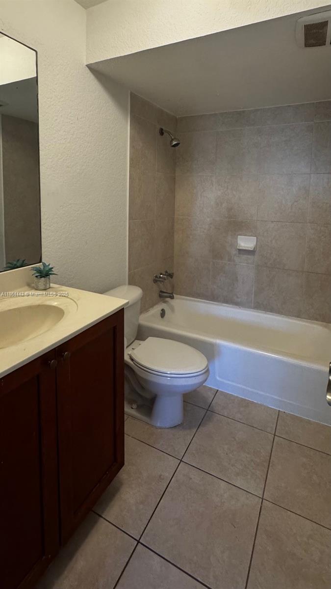 SUNDANCE AT PLANTATION CO - Residential Lease