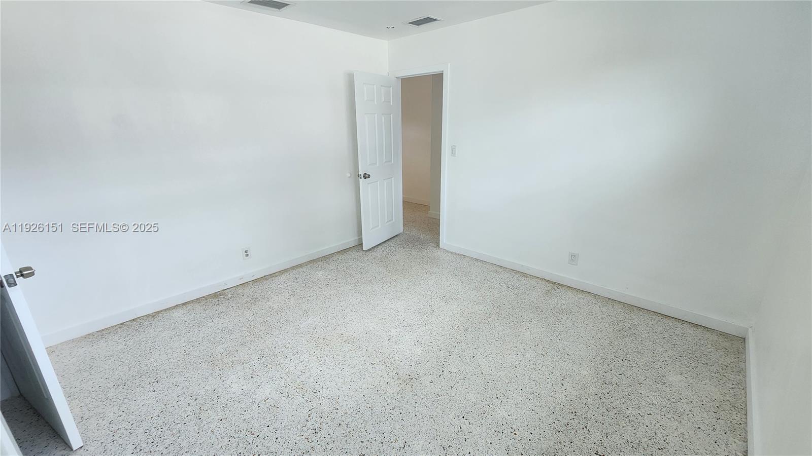 CANAL GROVES - Residential Lease