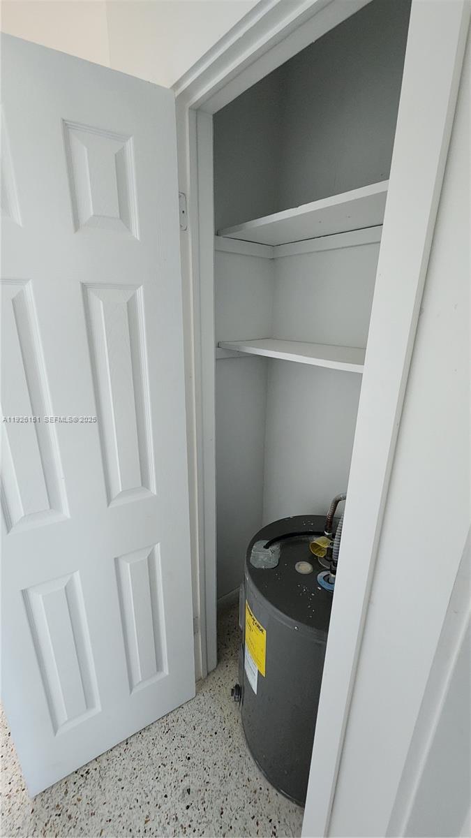 CANAL GROVES - Residential Lease