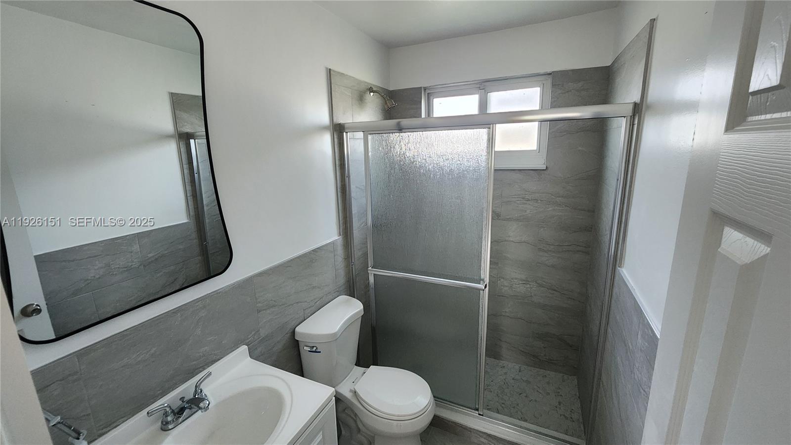 CANAL GROVES - Residential Lease