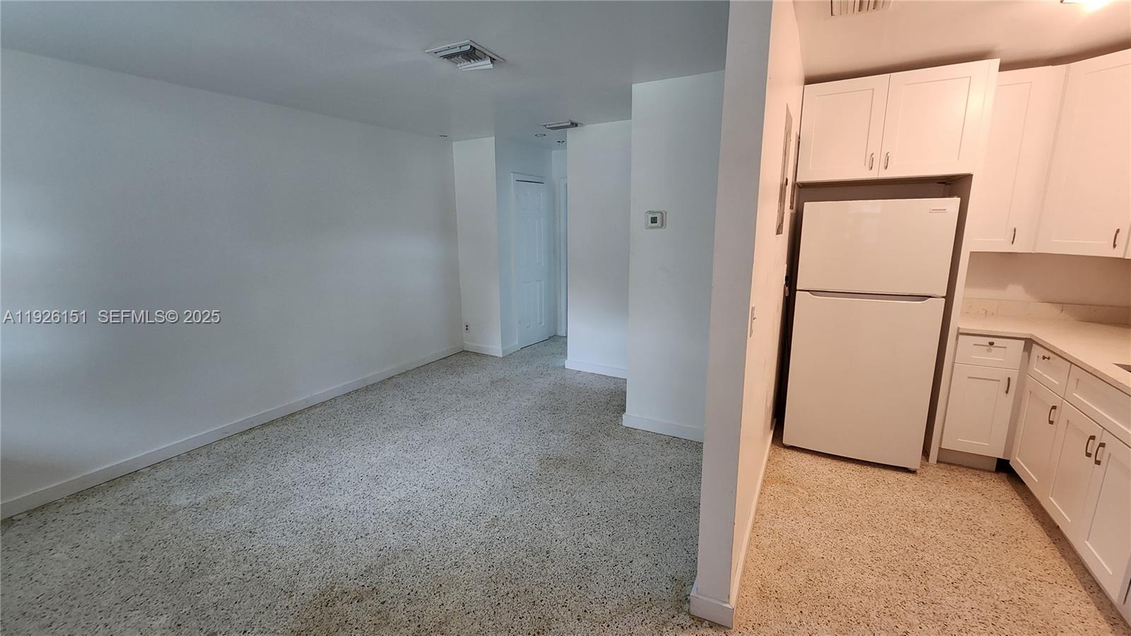 CANAL GROVES - Residential Lease