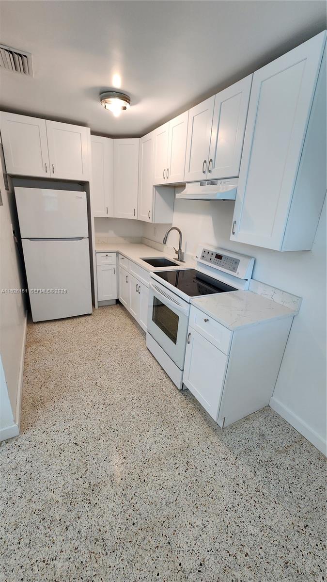 CANAL GROVES - Residential Lease