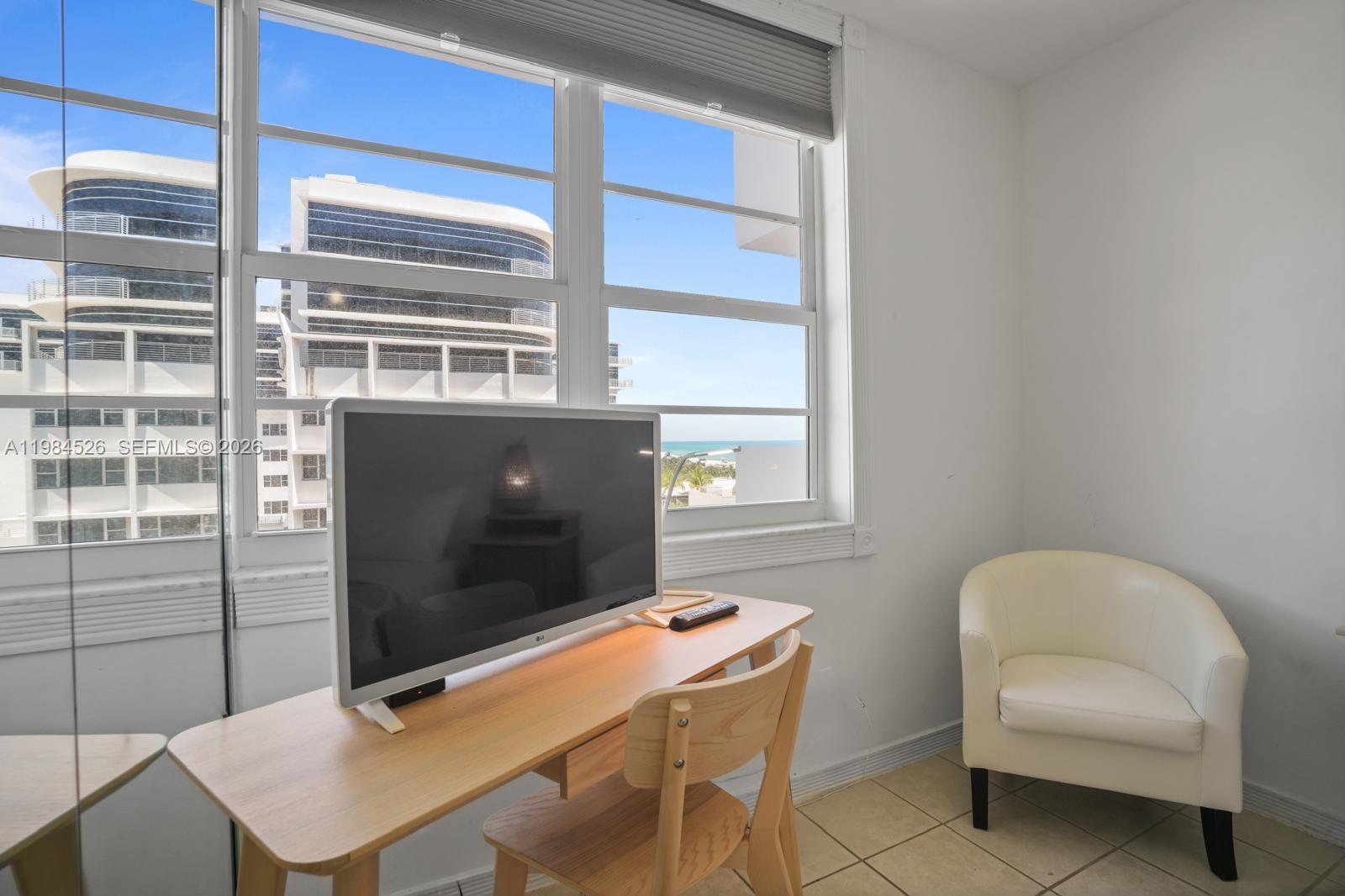 THE DECOPLAGE CONDO - Residential