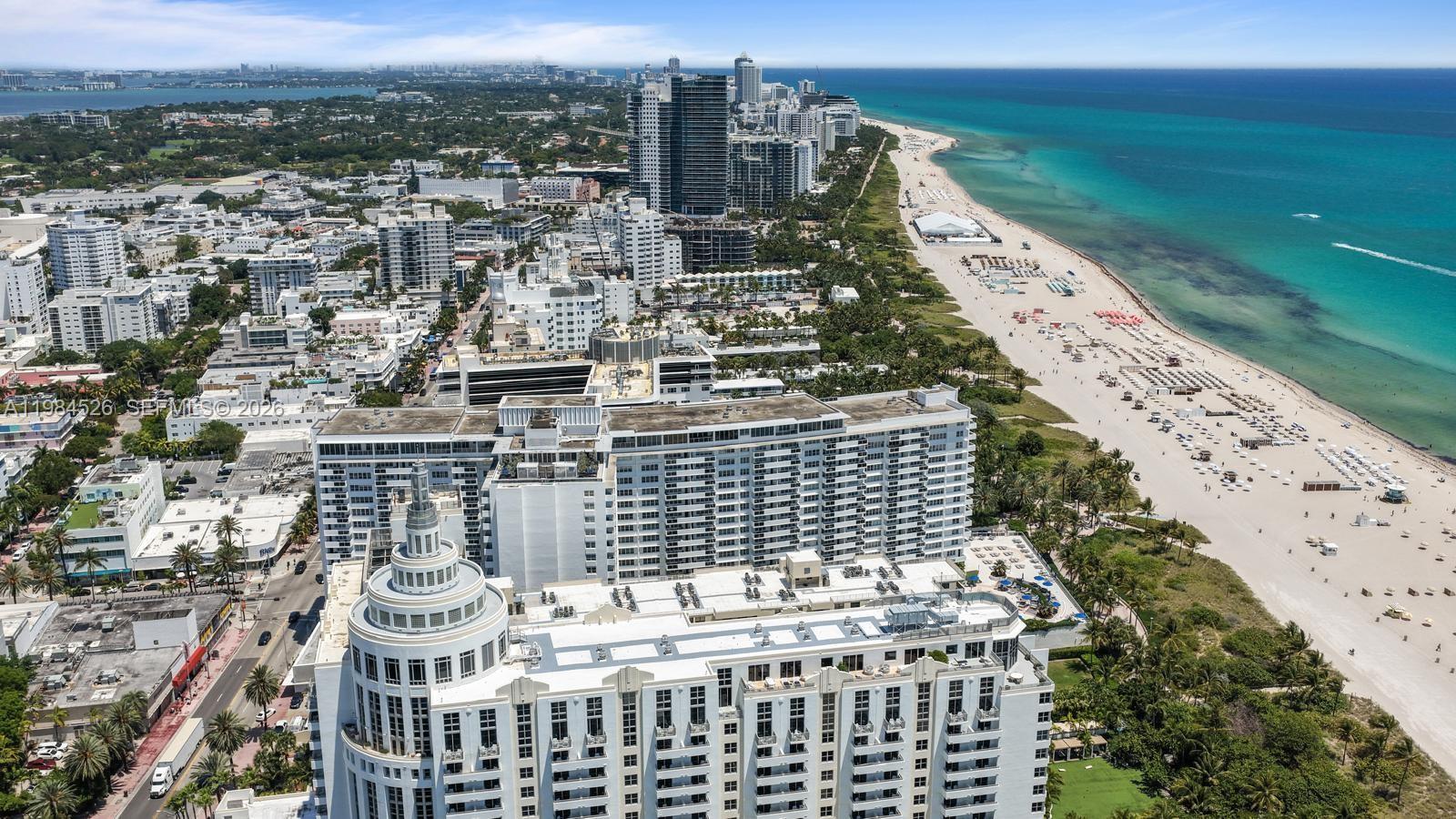 THE DECOPLAGE CONDO - Residential