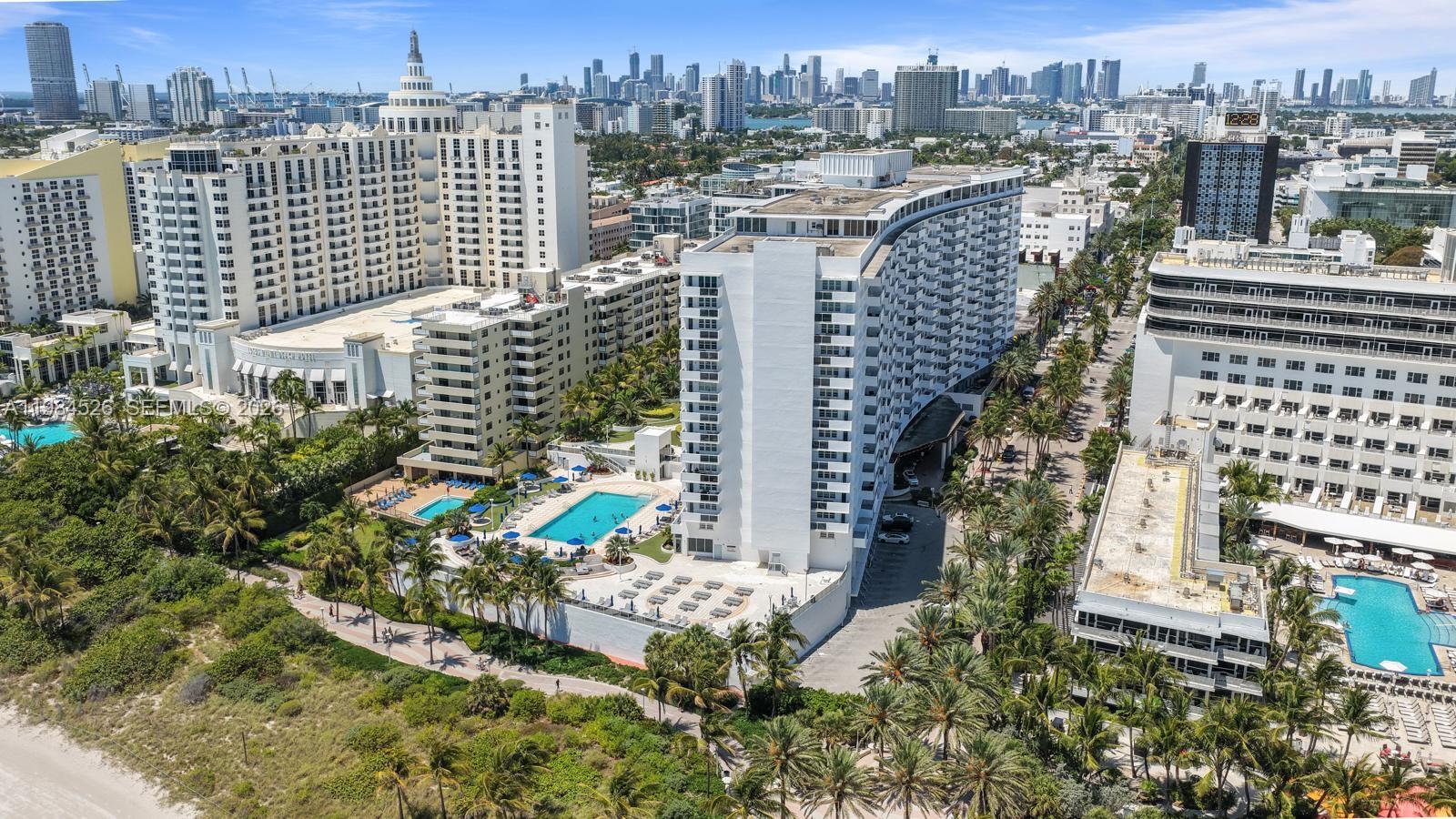 THE DECOPLAGE CONDO - Residential