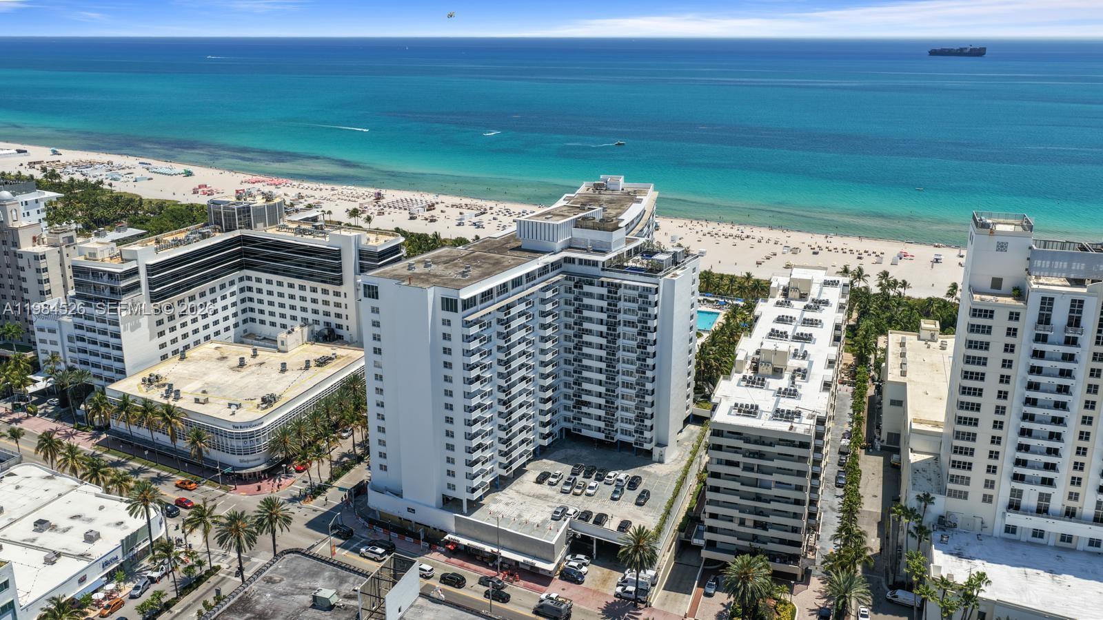 THE DECOPLAGE CONDO - Residential