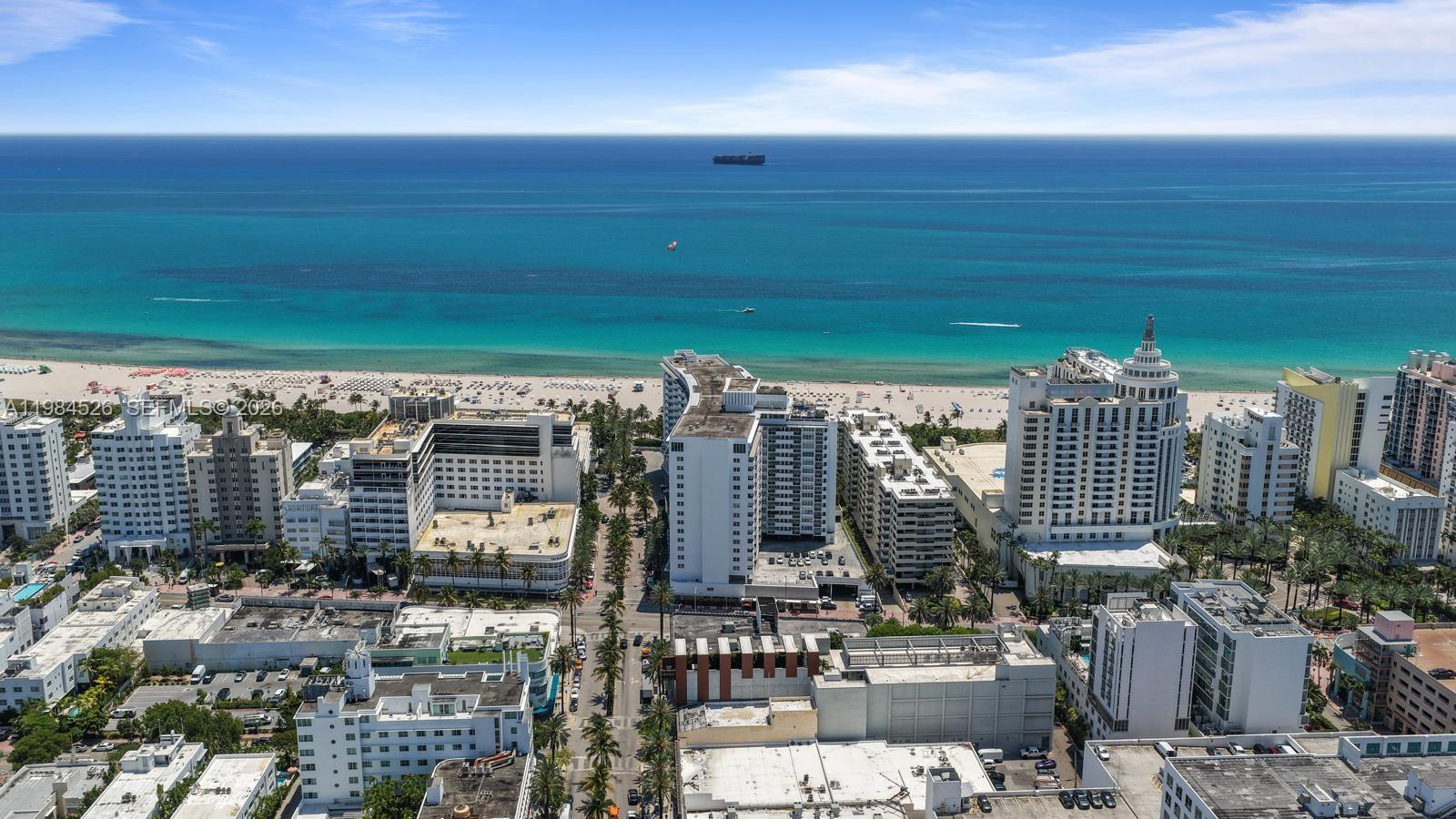 THE DECOPLAGE CONDO - Residential