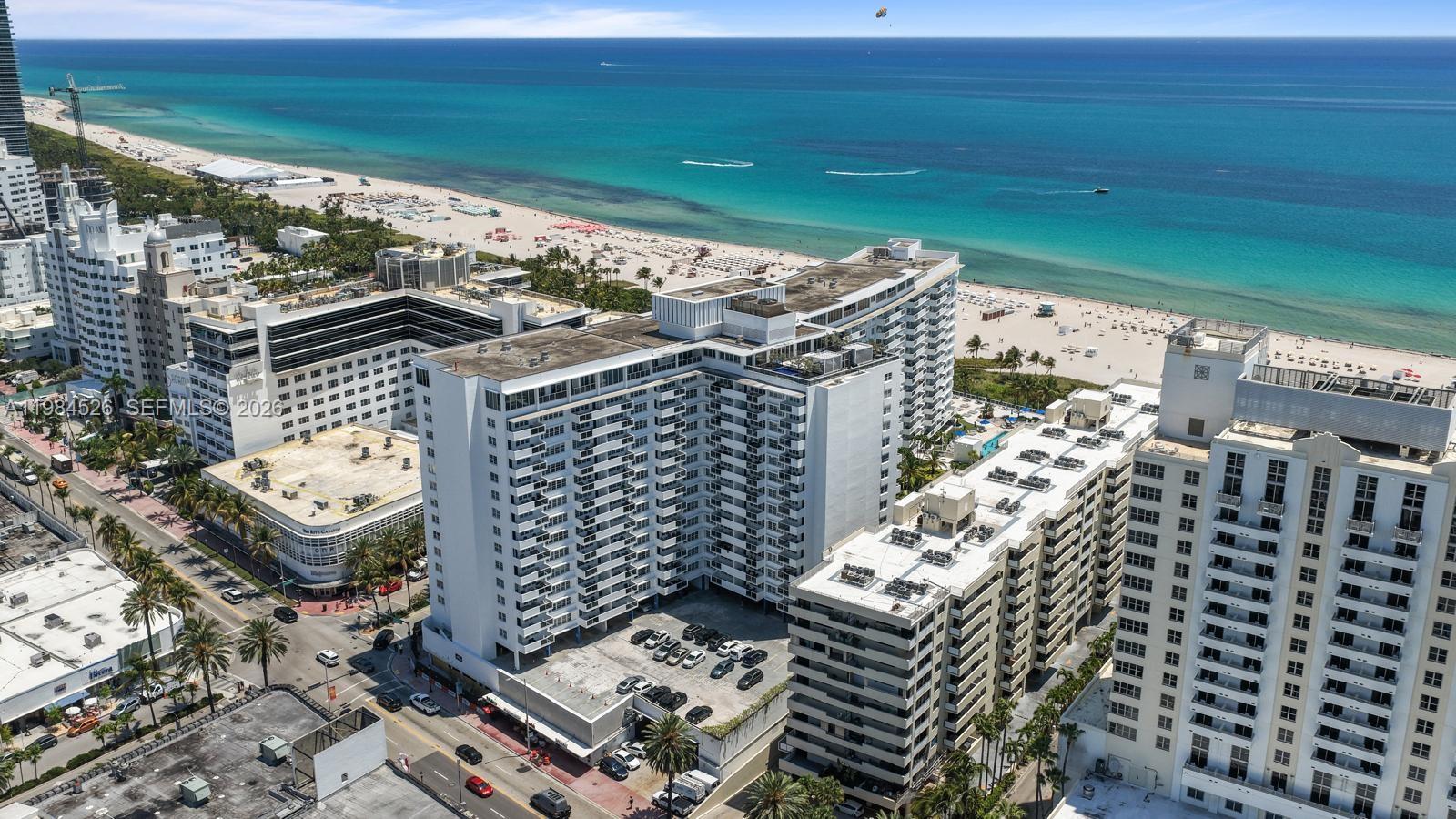 THE DECOPLAGE CONDO - Residential