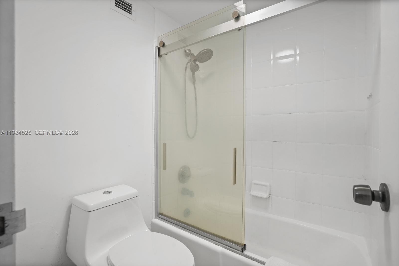 THE DECOPLAGE CONDO - Residential