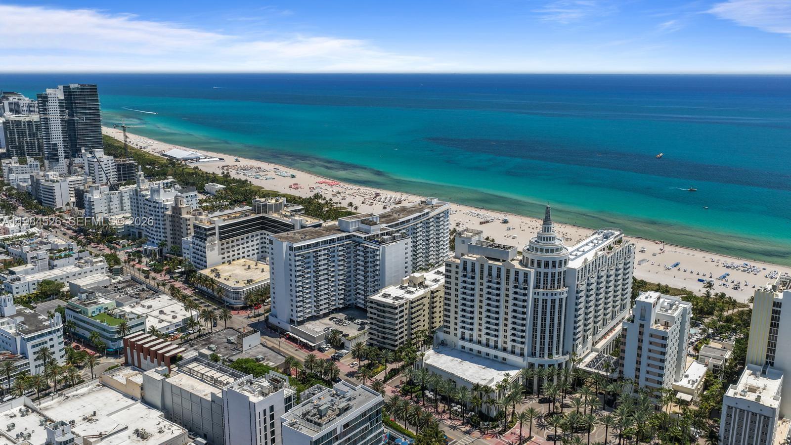 THE DECOPLAGE CONDO - Residential