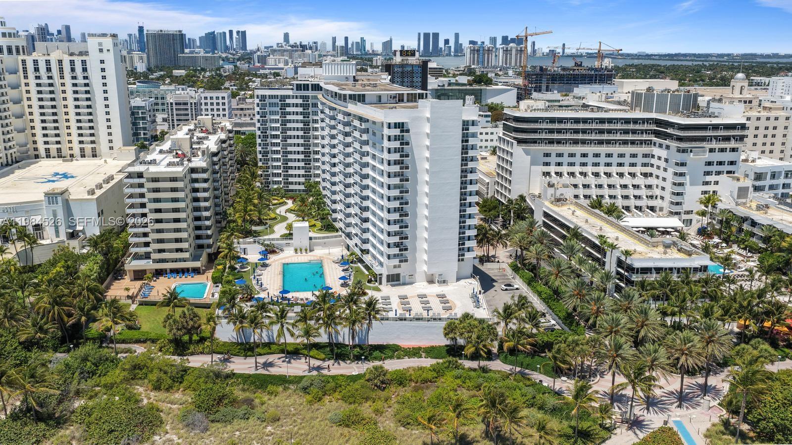 THE DECOPLAGE CONDO - Residential