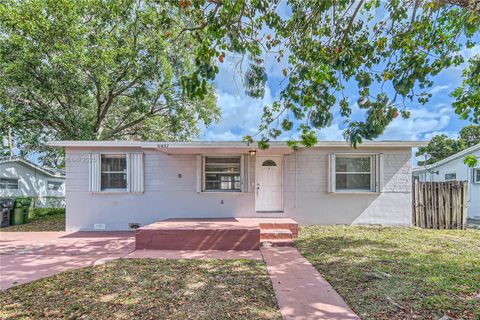 6437 Custer St Hollywood FL 33024