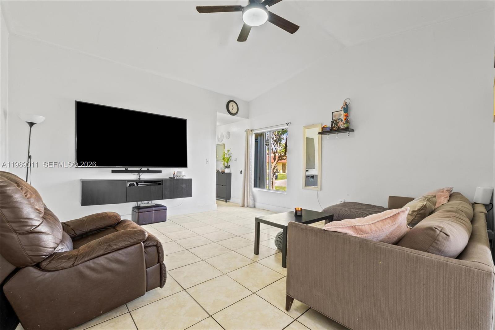 WATERSIDE TOWNHOMES SEC 3 - Residential