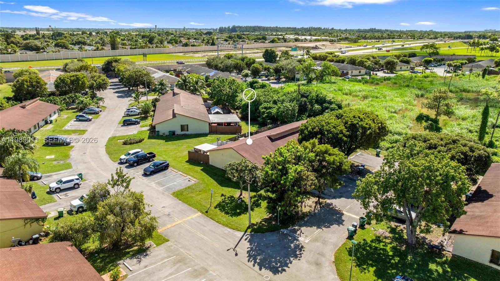 WATERSIDE TOWNHOMES SEC 3 - Residential