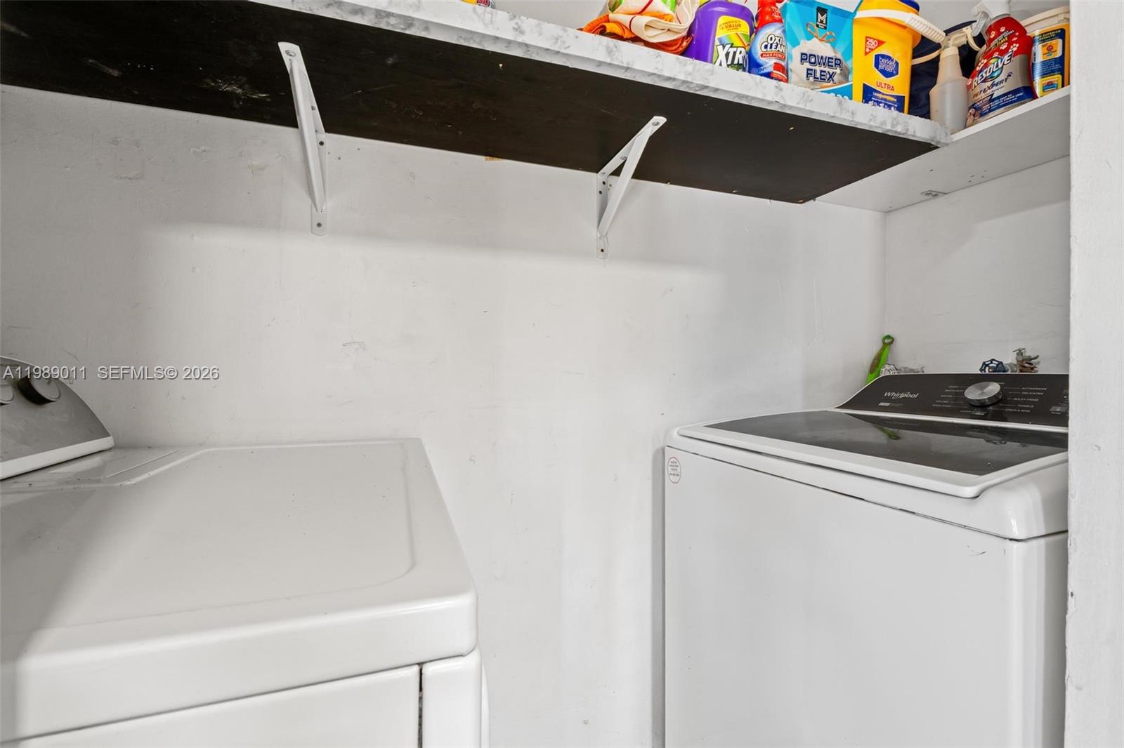 WATERSIDE TOWNHOMES SEC 3 - Residential