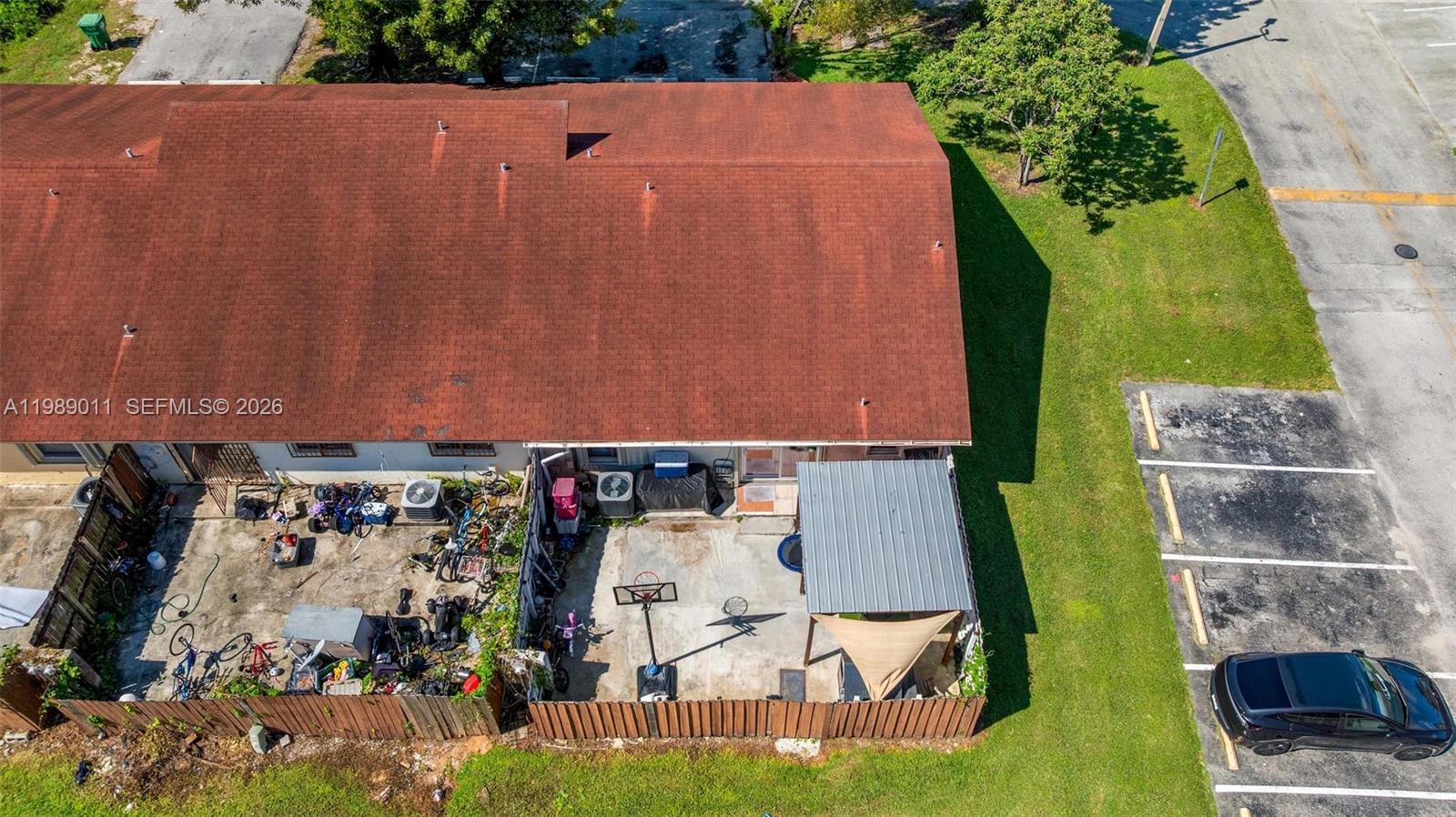 WATERSIDE TOWNHOMES SEC 3 - Residential