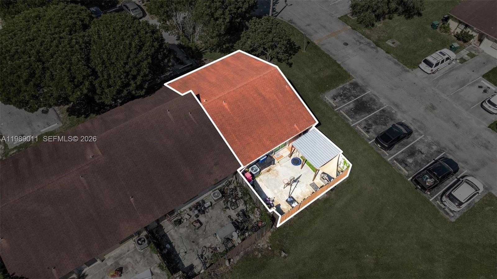 WATERSIDE TOWNHOMES SEC 3 - Residential