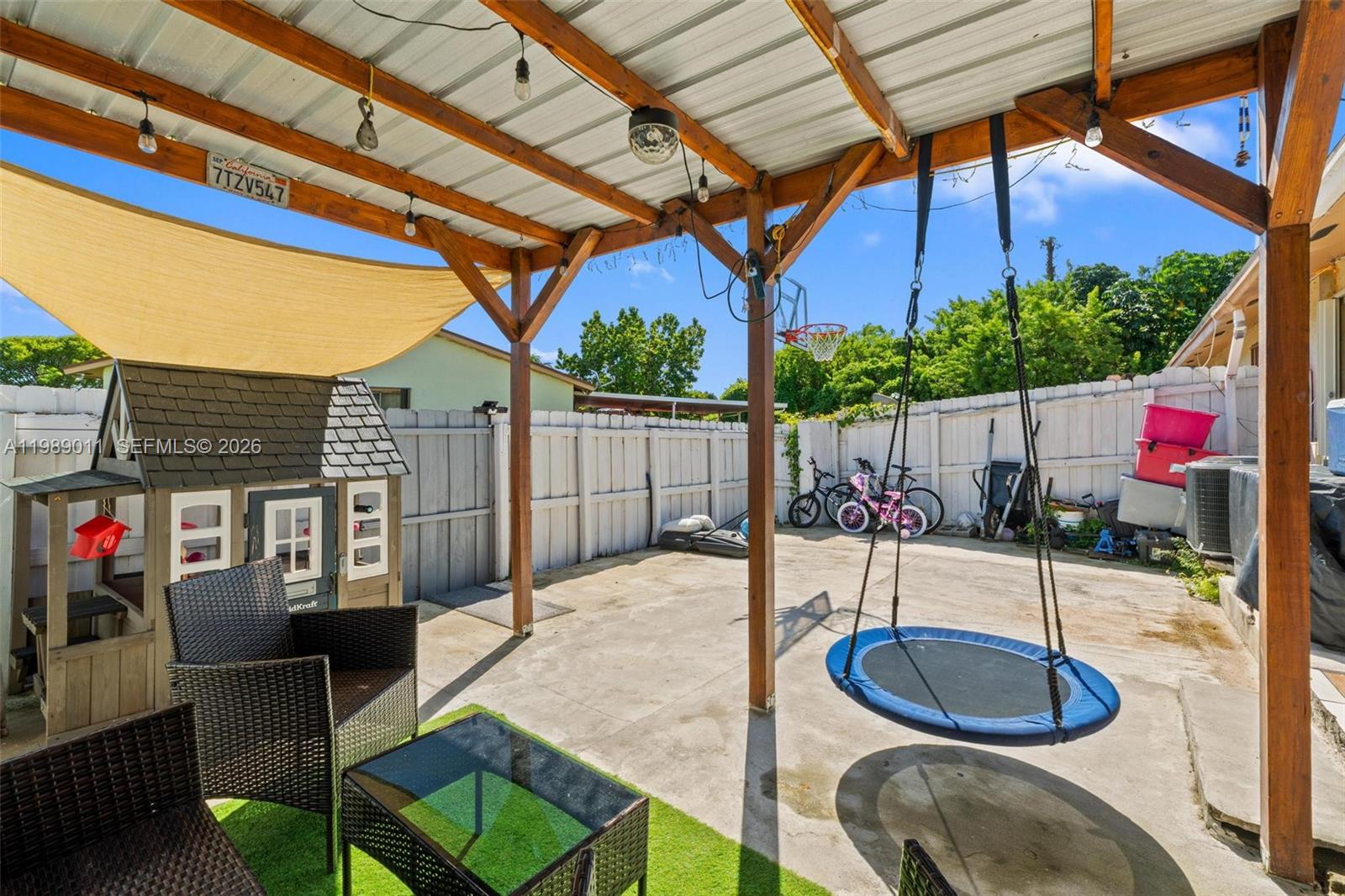 WATERSIDE TOWNHOMES SEC 3 - Residential