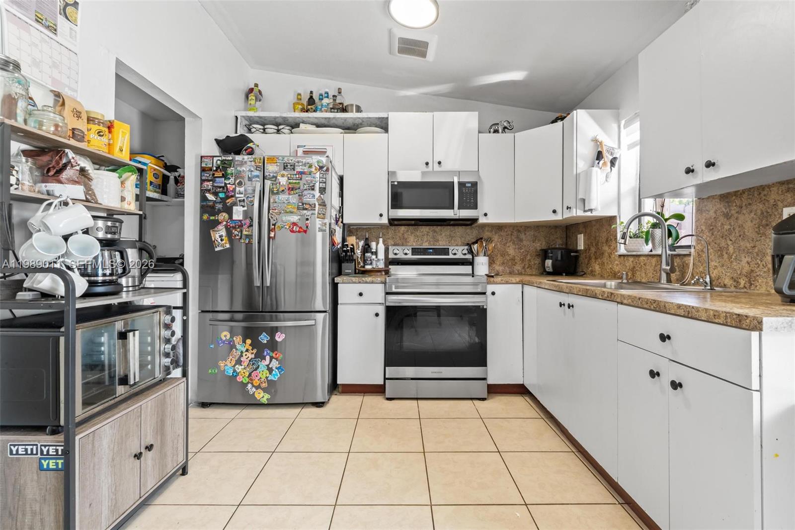 WATERSIDE TOWNHOMES SEC 3 - Residential