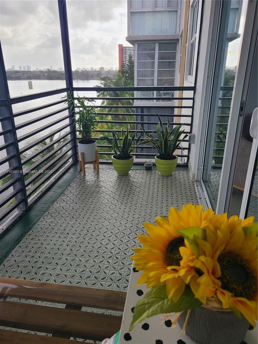 Stunning water views! Beautiful and spacious unit in the heart of North Miami Beach, well maintained ready to move in. Few blocks from Aventura . Already passed the 40/50 years certification, high impact doors and windows, screened balcony. The best lowest price water view condo!!! call listing agent for more information .