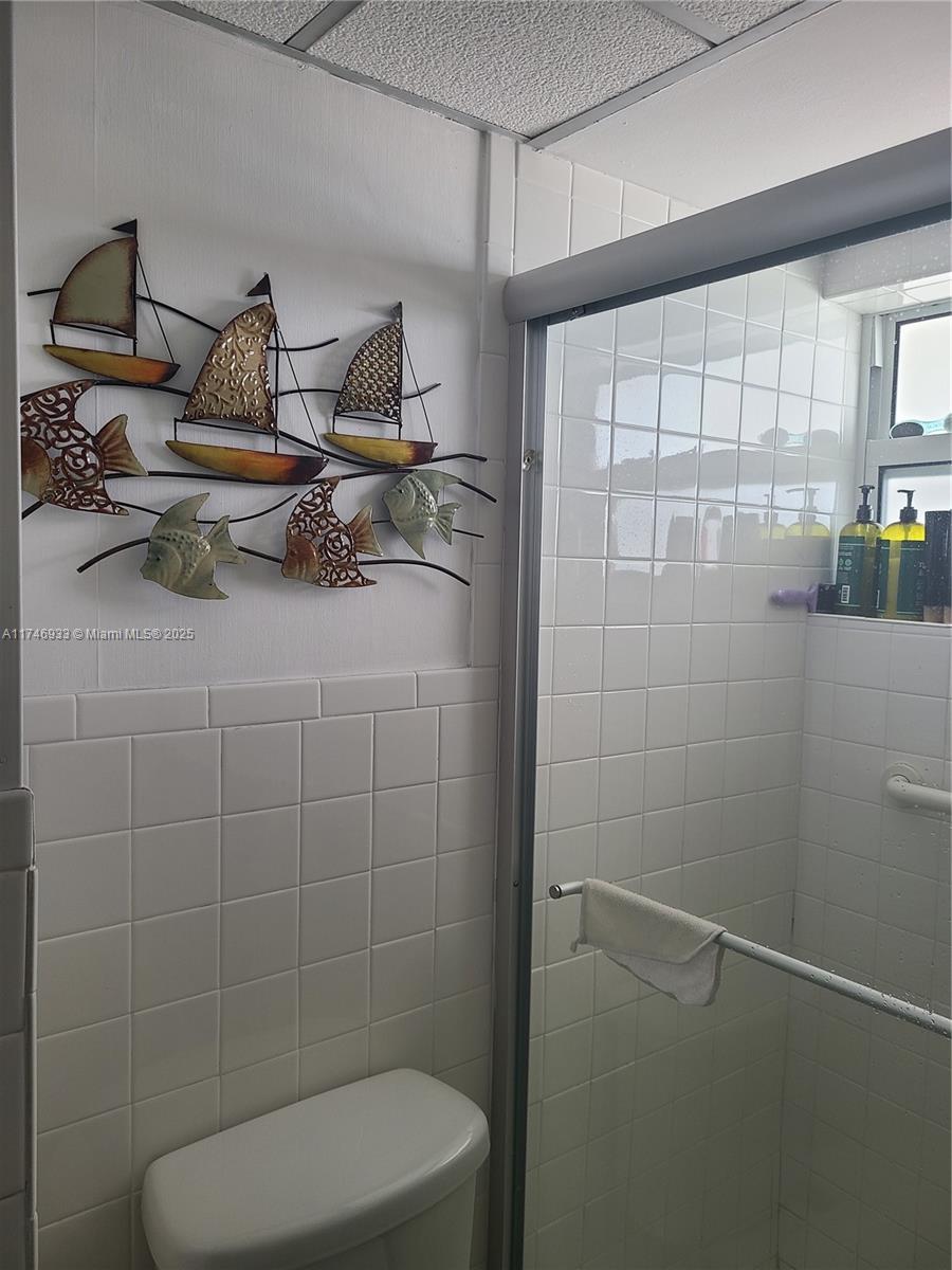 ROYAL BAHAMIAN WEST - Residential