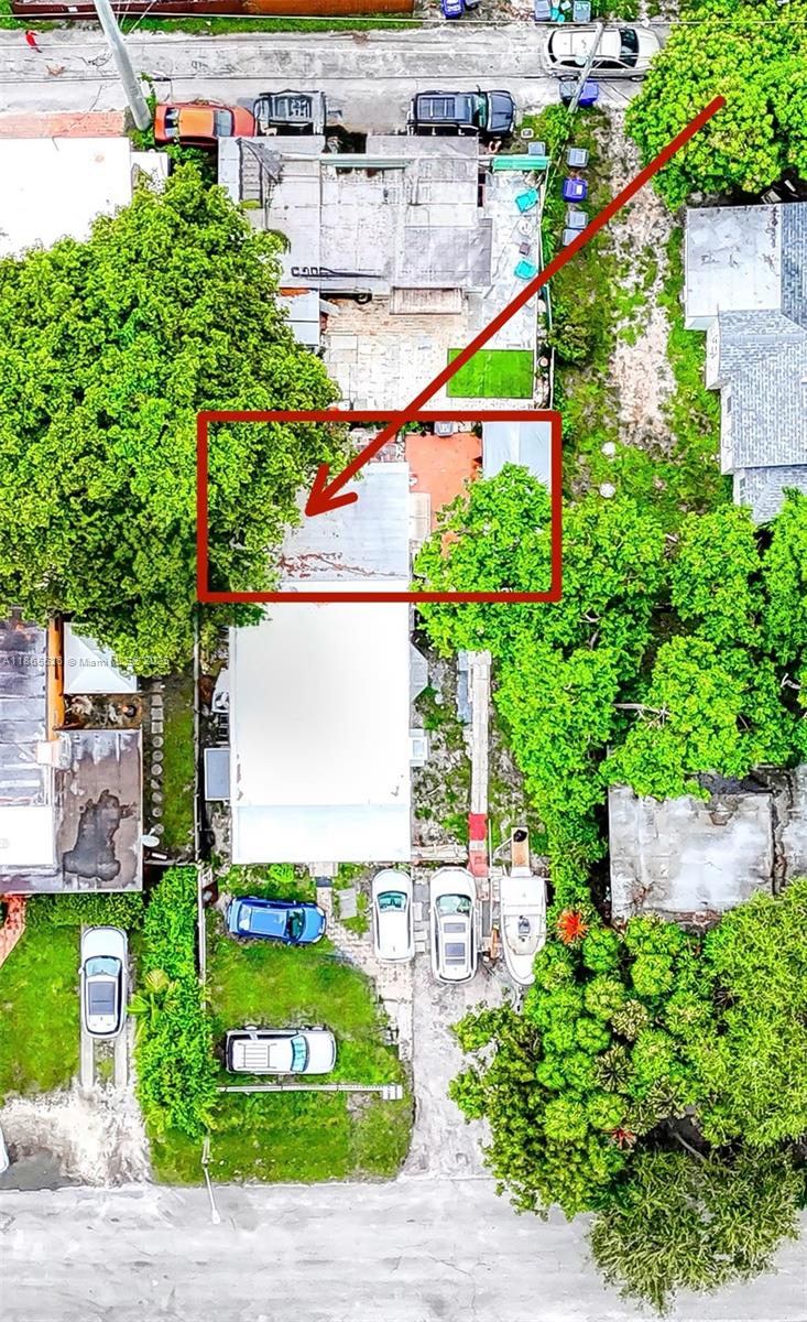 HOLLYWOOD PARK - Residential Lease