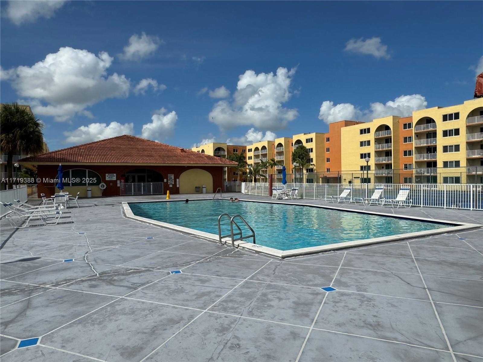 CORAL GATE WEST CONDO - Residential
