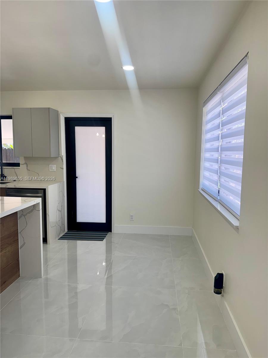 740 NE 43rd Ct, Deerfield Beach, FL, 33064/$530,000 3 740 NE 43rd Ct