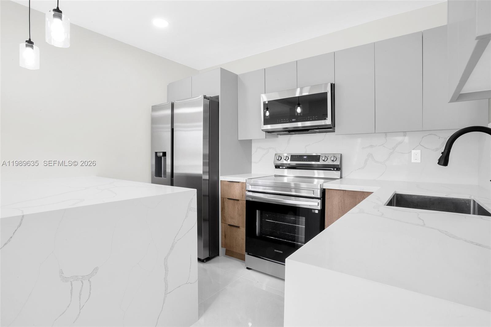 HIGHVIEW PARK - Residential
