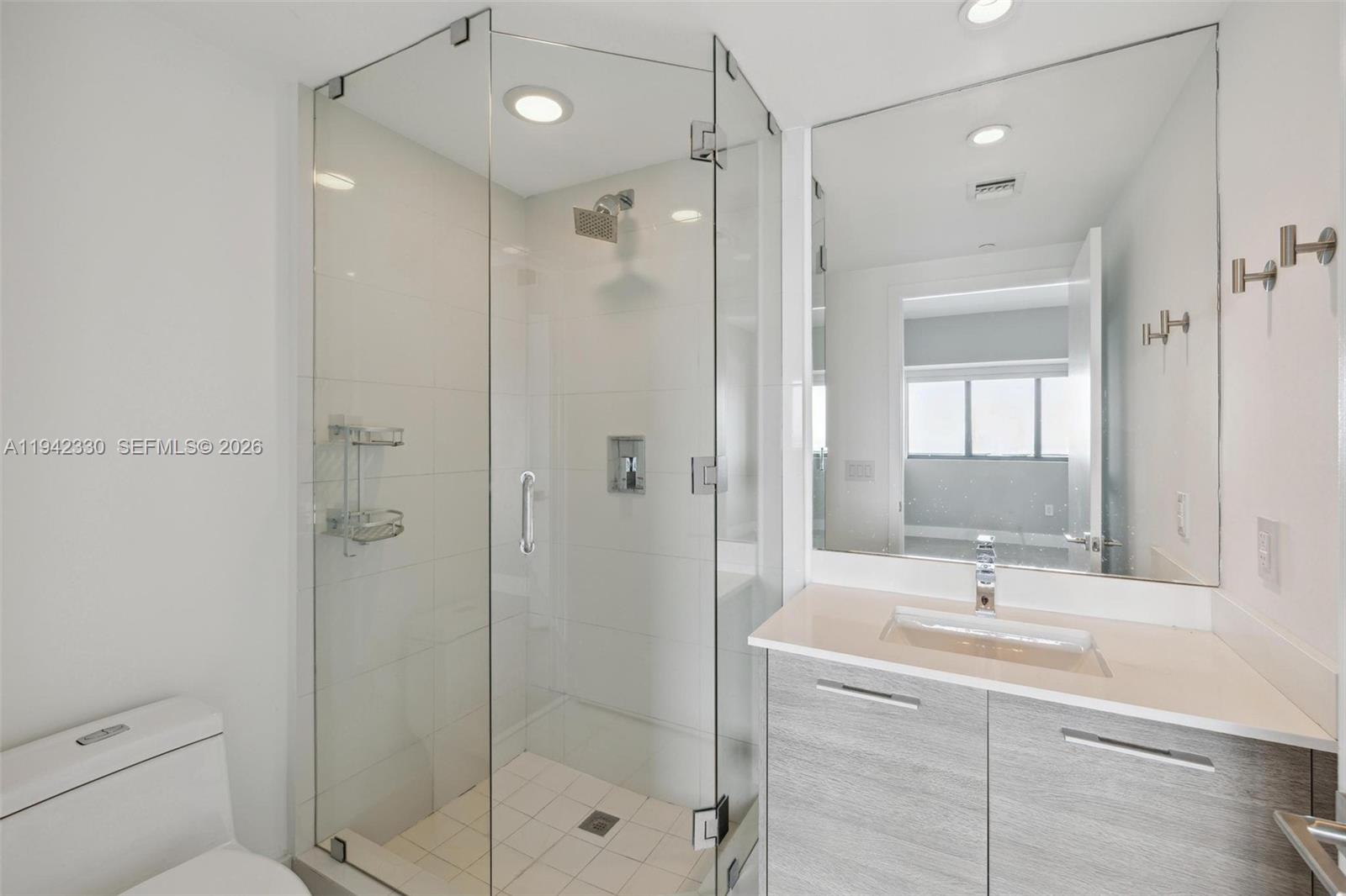 PARAISO BAY CONDO - Residential