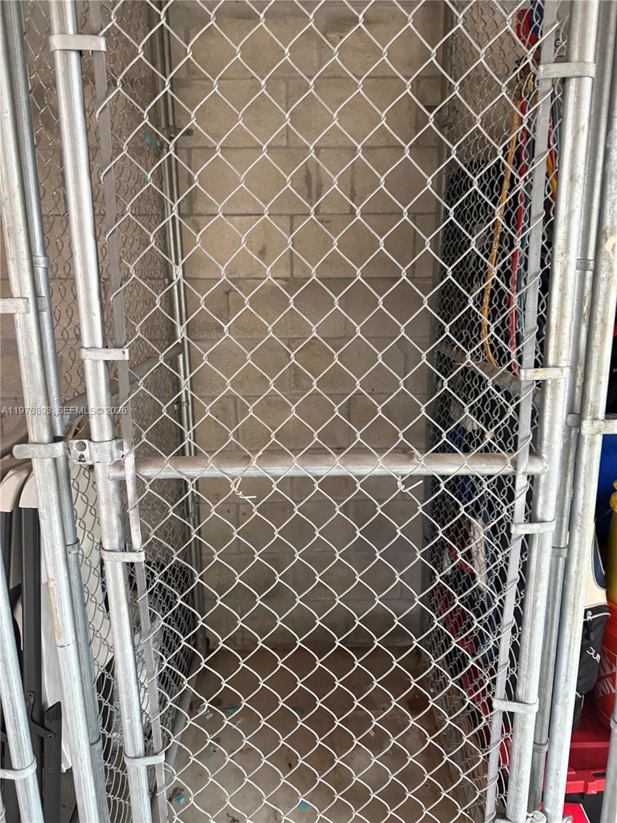 HUNTINGTON LAKES SEC FOUR - Residential