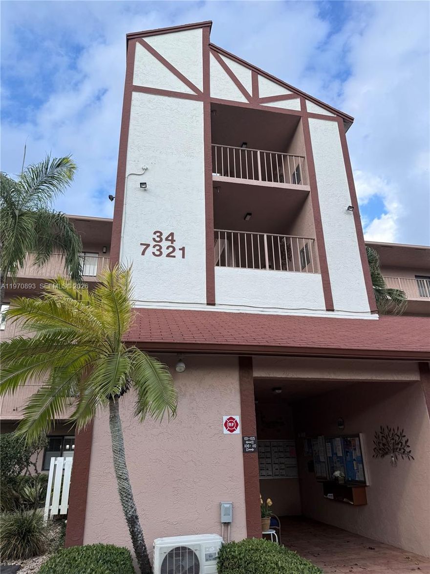 Fabulous location. Great priced 2/2 condo with water view. Beautiful Mexican Terracota tile. Air Conditioner 2 years old. Many amenities including  beautiful renovated clubhouse, fitness room, theatre, card rooms, billiards, tennis pools, etc.