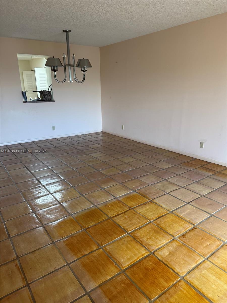 HUNTINGTON LAKES SEC FOUR - Residential