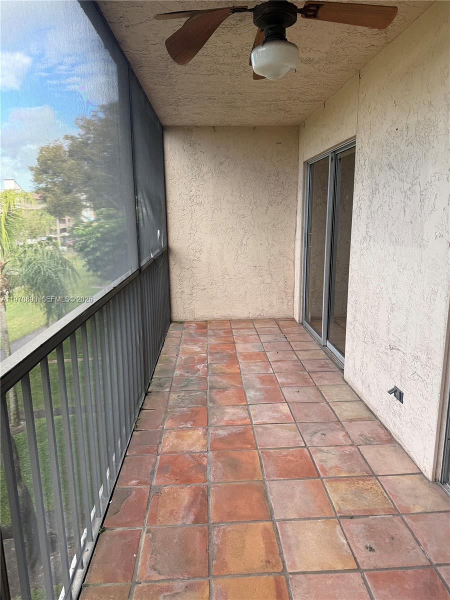 HUNTINGTON LAKES SEC FOUR - Residential