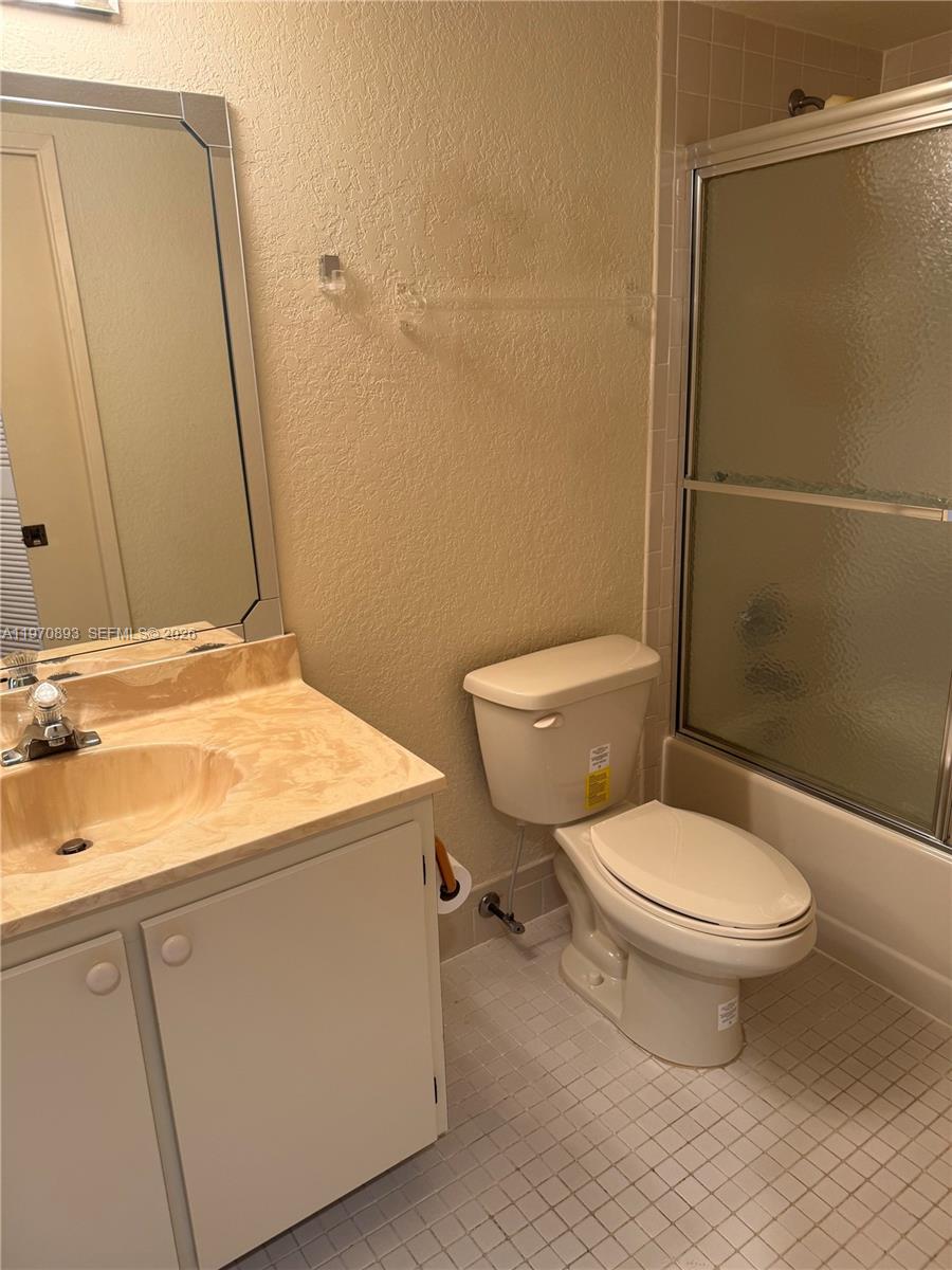 HUNTINGTON LAKES SEC FOUR - Residential