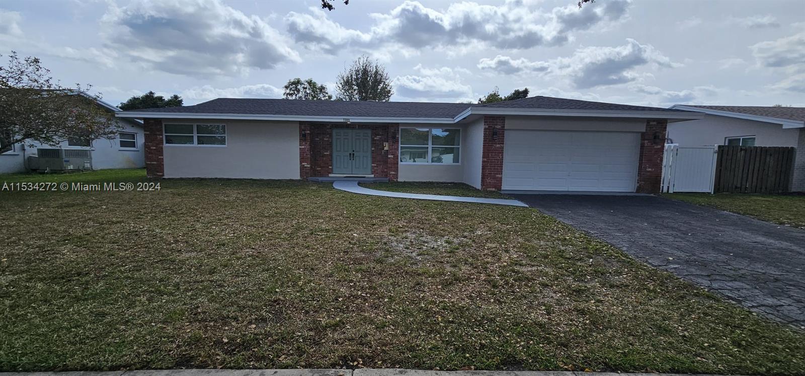 7380 Nw 15th St St, Plantation, Miami-Dade County, Florida - 3 Bedrooms  
2 Bathrooms - 