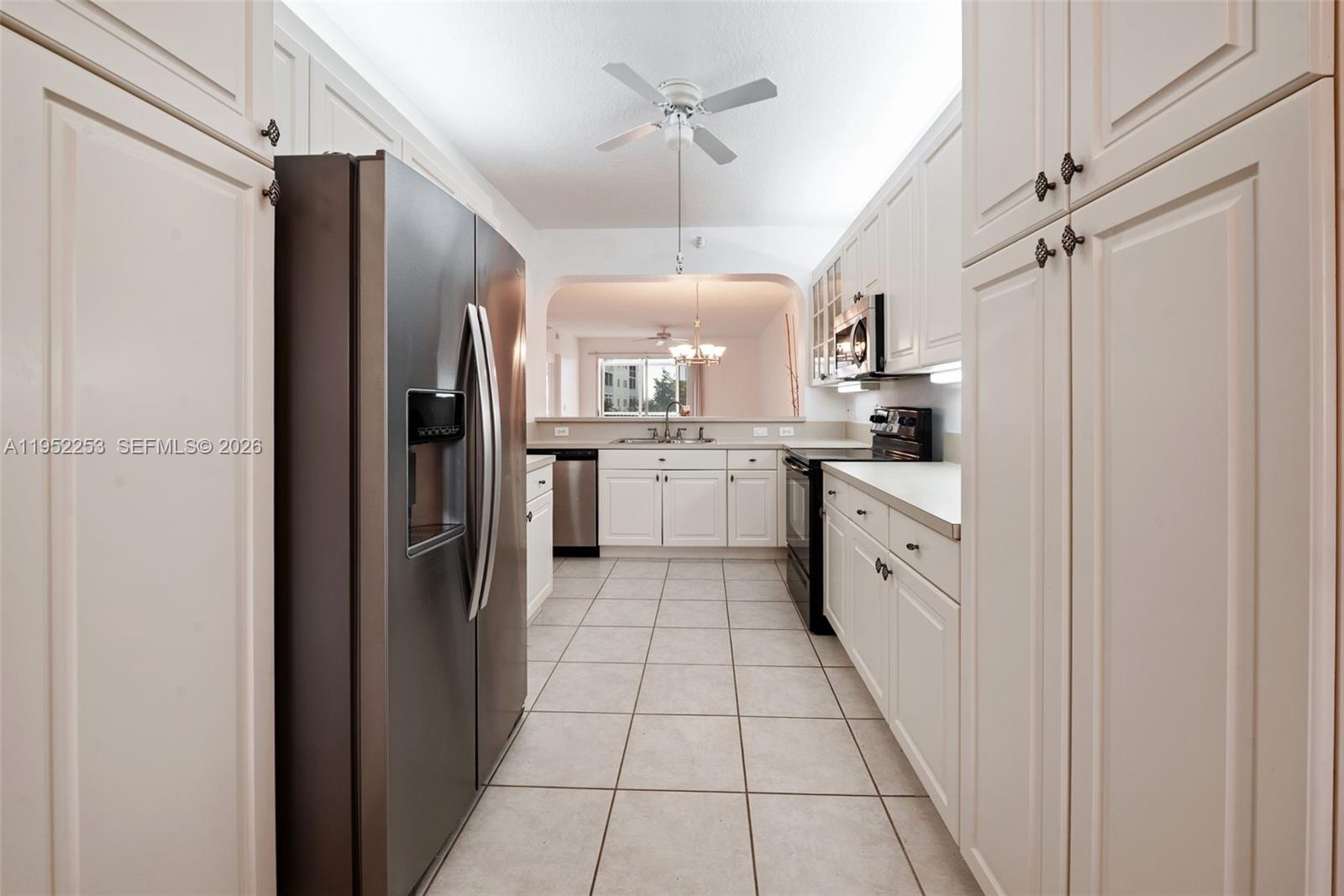 7739 Southampton Ter 202, Tamarac, FL, 33321/$225,000 3 7739 Southampton Ter 202