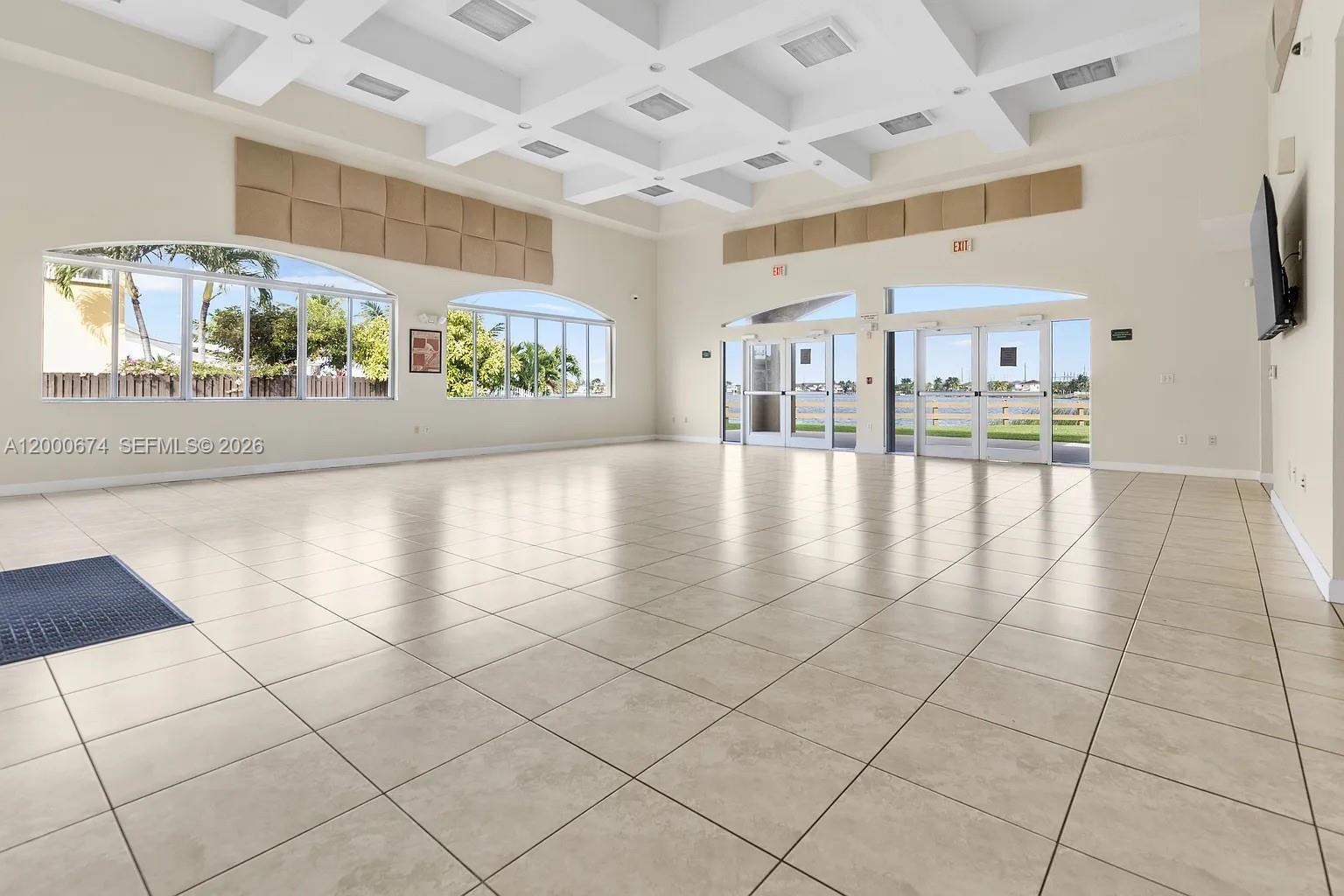 TWIN LAKE SHORES WEST - Residential