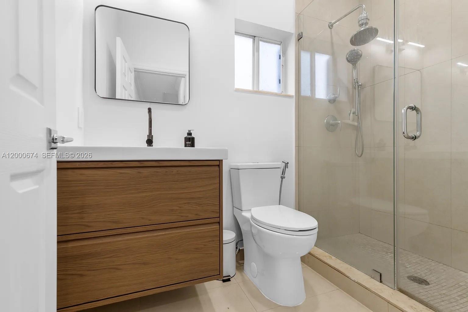 TWIN LAKE SHORES WEST - Residential