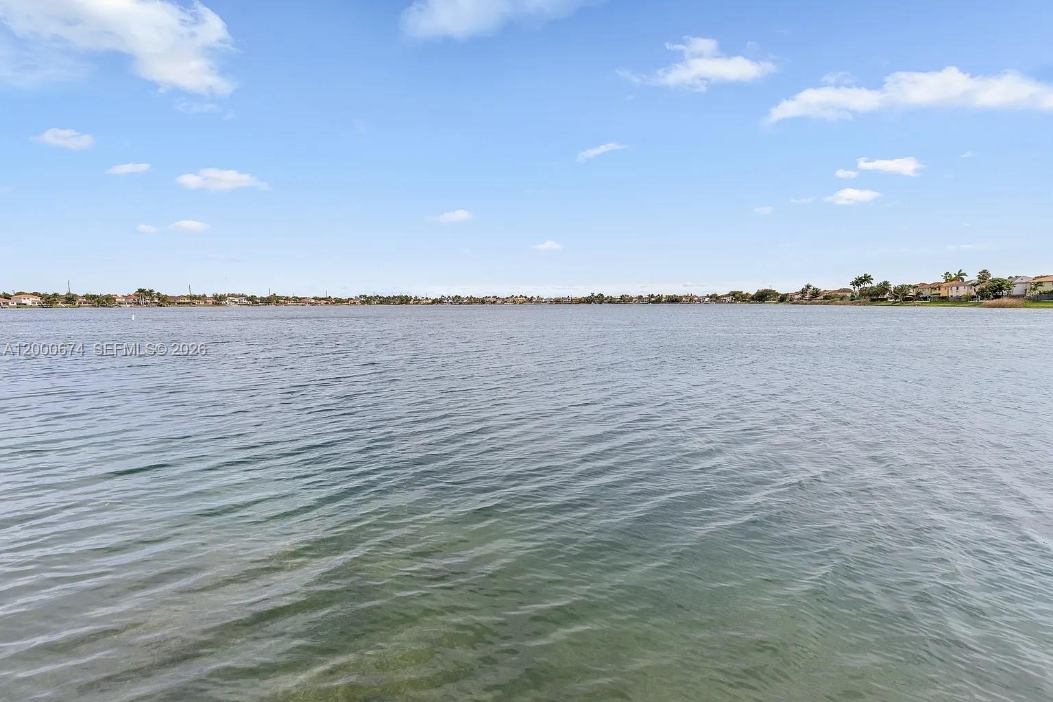 TWIN LAKE SHORES WEST - Residential