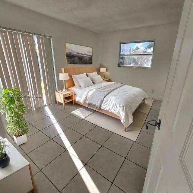 LAKESHORE AT UNIVERSITY P - Residential