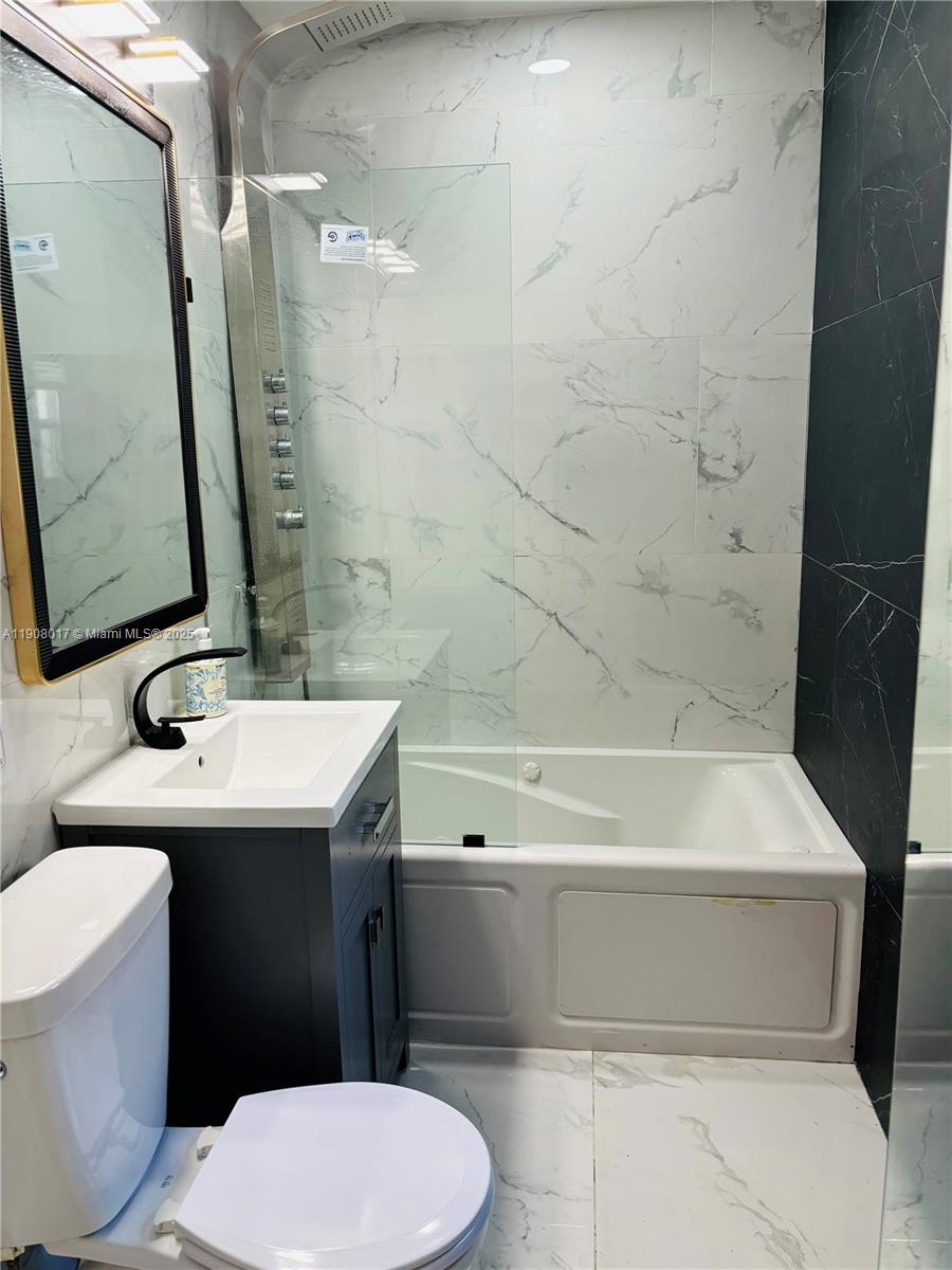 HOLLYWOOD - Residential Lease