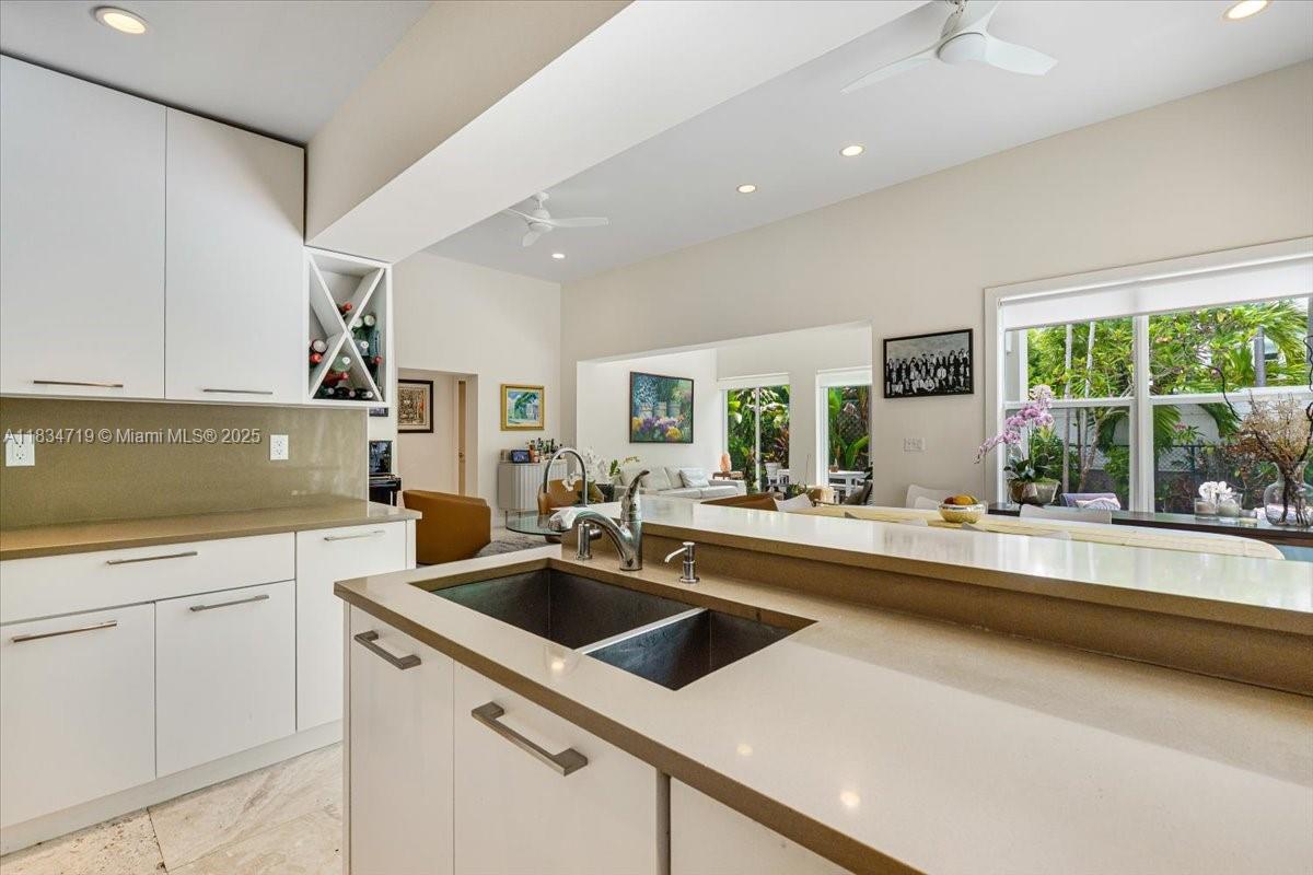 TROPICAL ISLE HOMES SUB 1 - Residential Lease