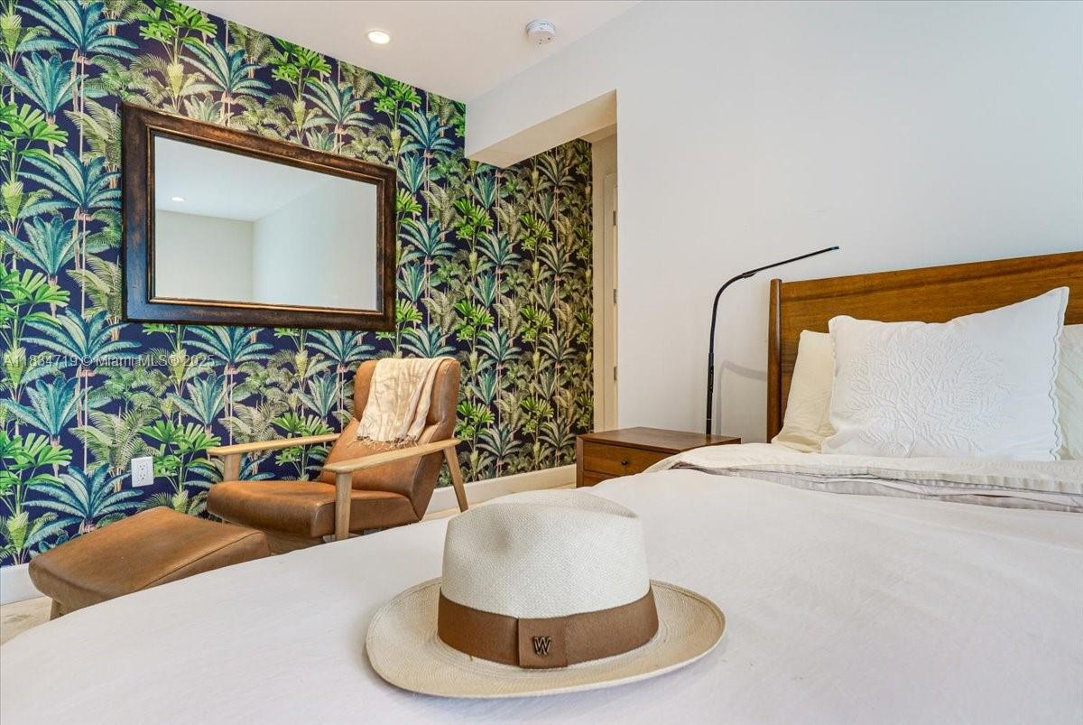 TROPICAL ISLE HOMES SUB 1 - Residential Lease