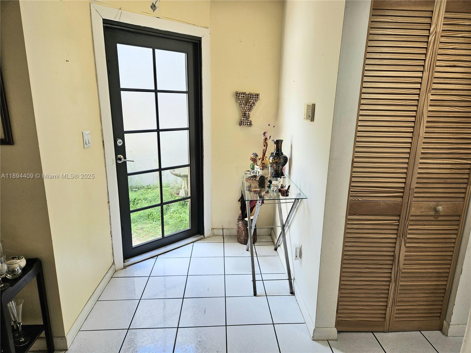 CREEKSIDE VILLAS SEC TWO - Residential