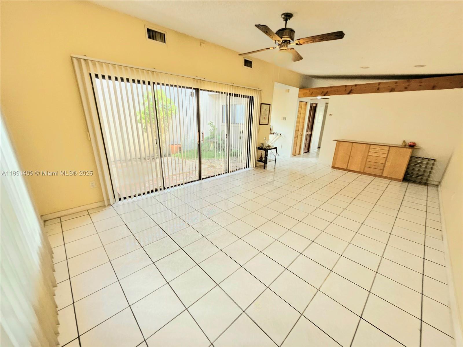 CREEKSIDE VILLAS SEC TWO - Residential