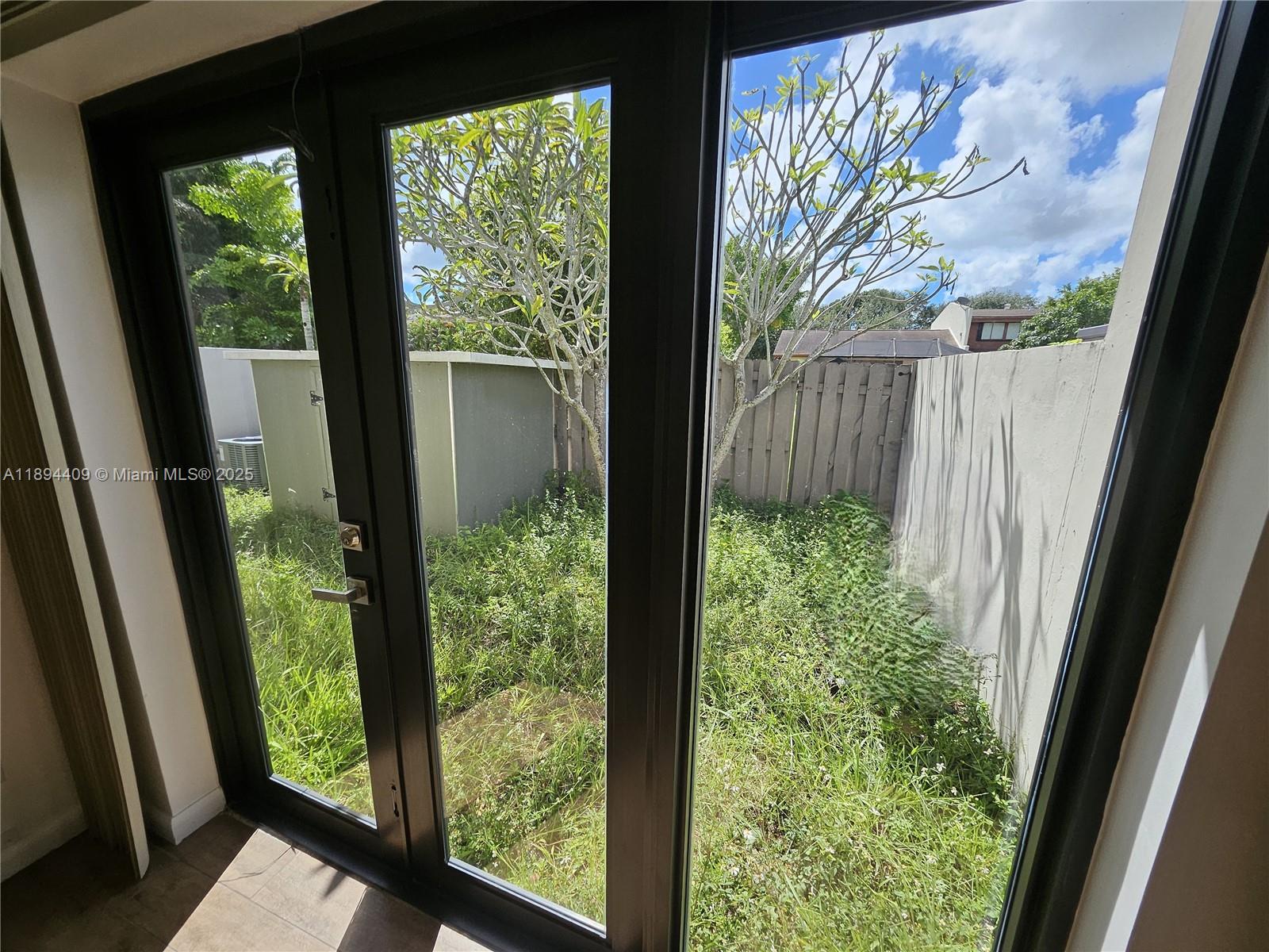 CREEKSIDE VILLAS SEC TWO - Residential