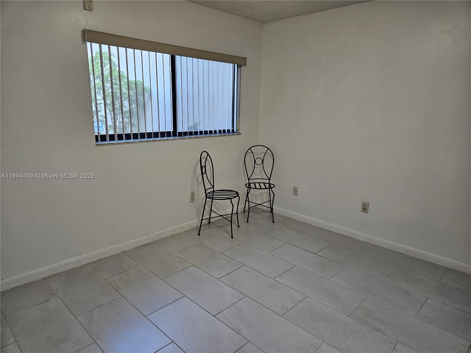 CREEKSIDE VILLAS SEC TWO - Residential
